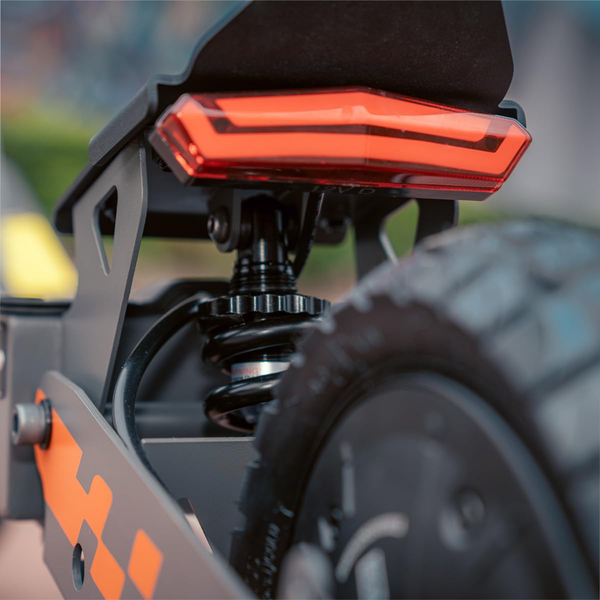 KuKirin Trotinette Électrique 48V 15.6Ah – 55km Autonomie Pliable Tout-Terrain avec Double Amortissement, Plateau Anti-Dérapant & LEDs