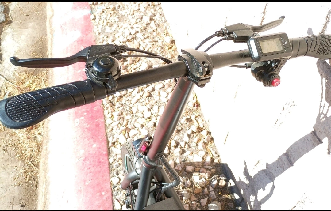 Trottinette Électrique Confort avec Siège & Panier – Seconde Main Certifiée