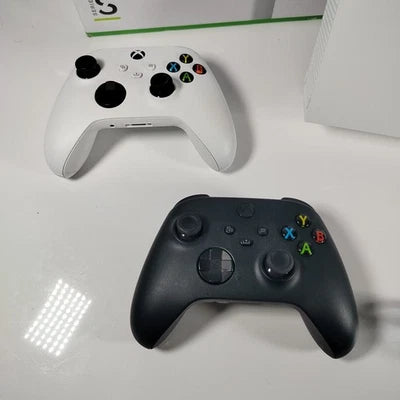 Xbox Series S 512 Go – Pack Prêt à Jouer (2 Manettes Incluses)