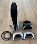 Sony PlayStation 5 Disc Edition – Pack Complet avec 2 Manettes DualSense + Casque Sans Fil Pulse Elite