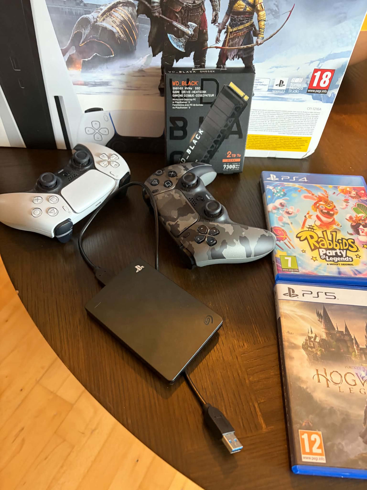 Pack Ultime PlayStation 5 – VR2 + Logitech G29 + SSD 2 To + Disque externe + 2 manettes & 6 jeux