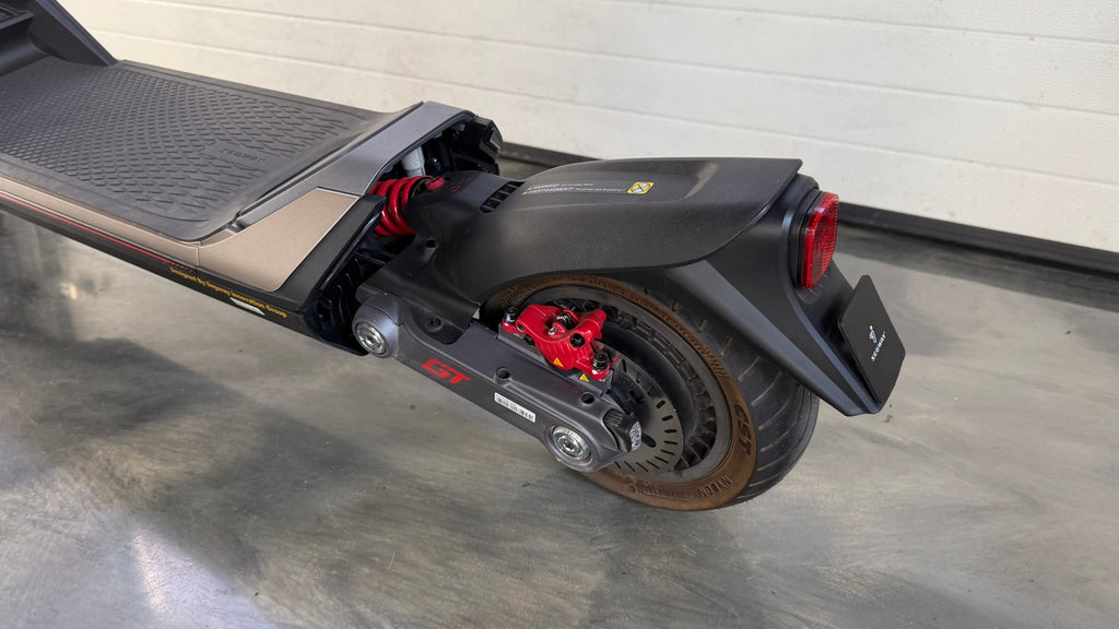 Trottinette électrique Segway Ninebot GT2P SuperScooter – Gris / Noir