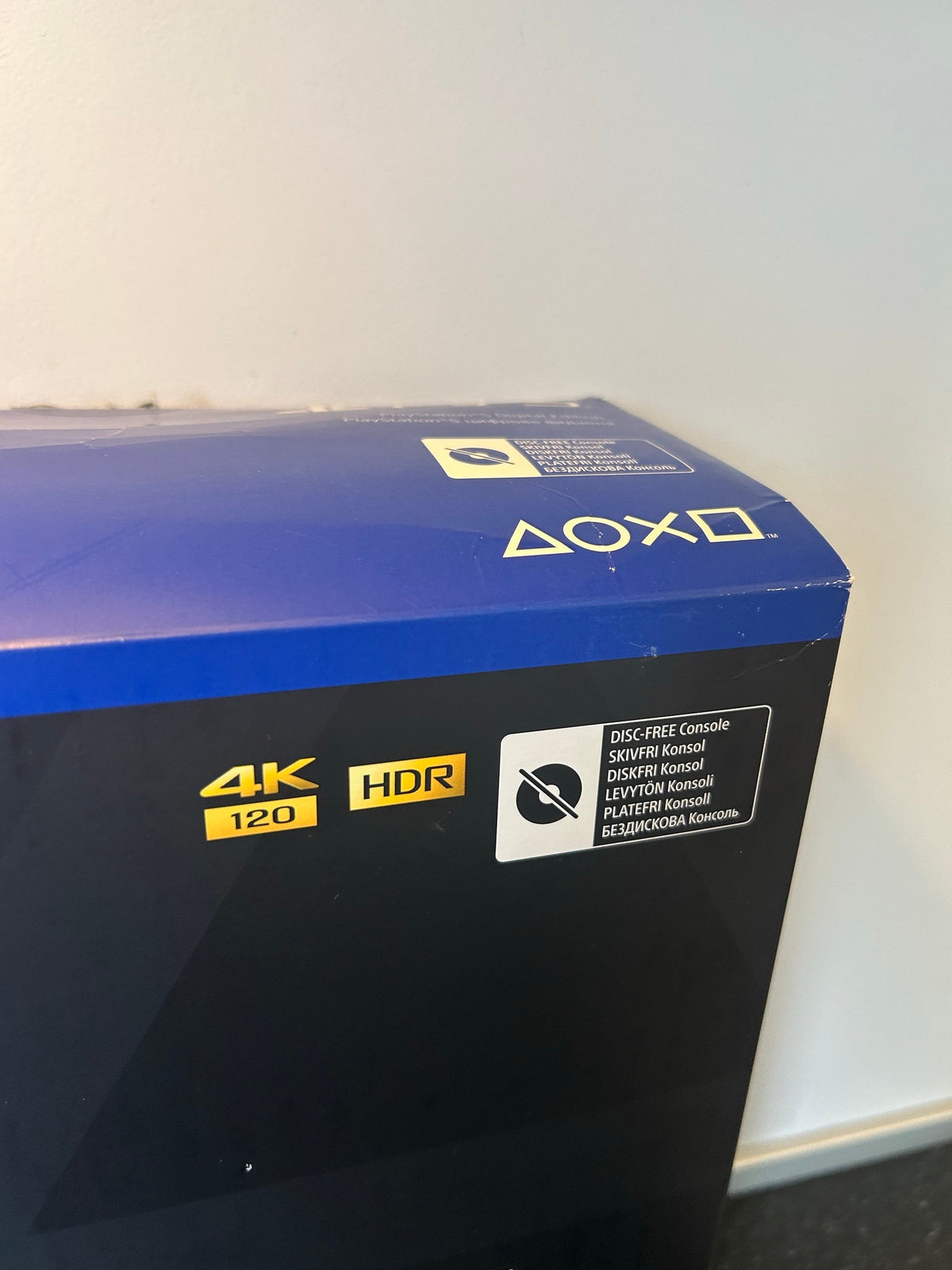 Sony PlayStation 5 Édition Numérique (1 To) – État Neuf + 2 Manettes