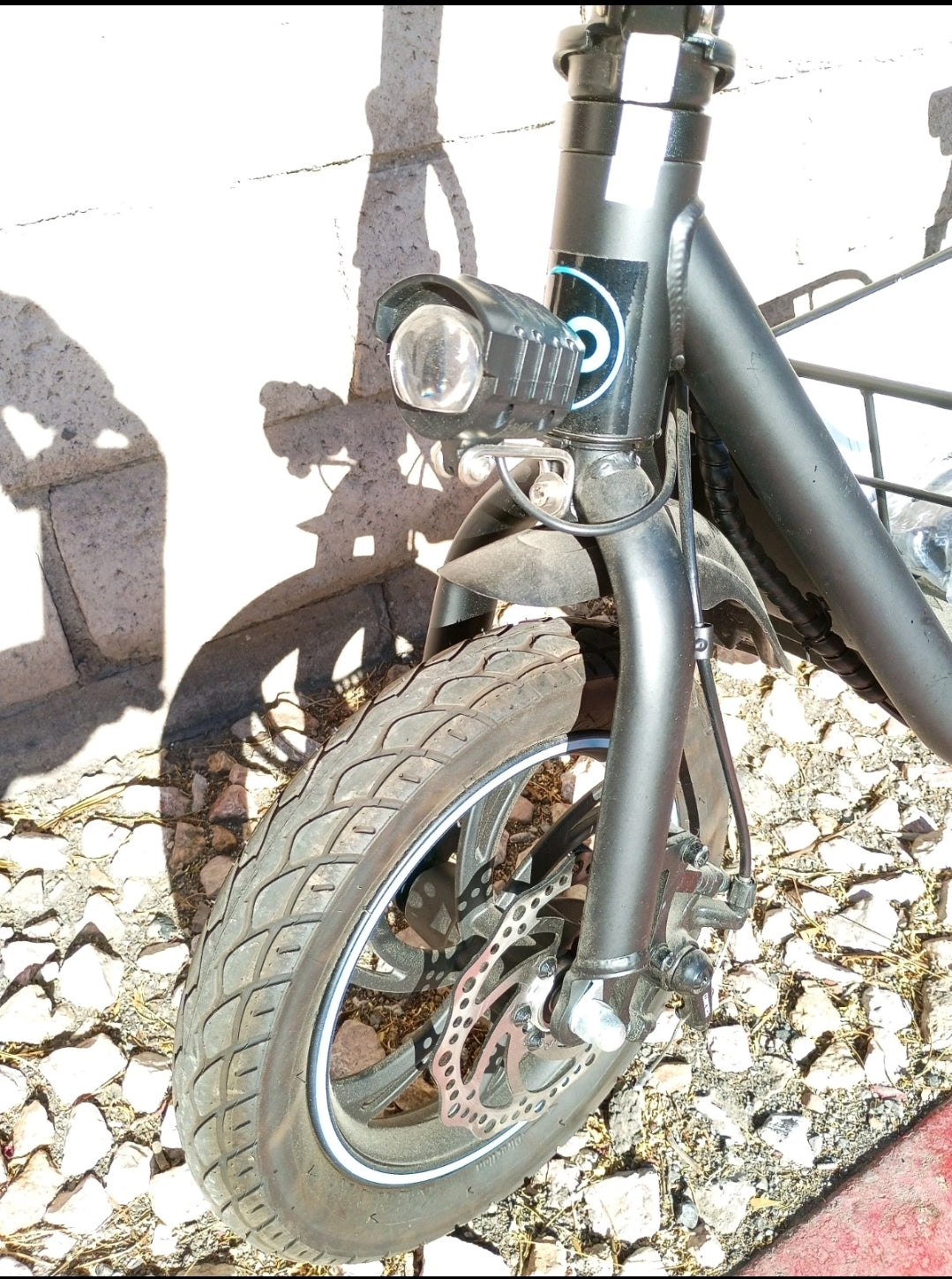 Trottinette Électrique Confort avec Siège & Panier – Seconde Main Certifiée