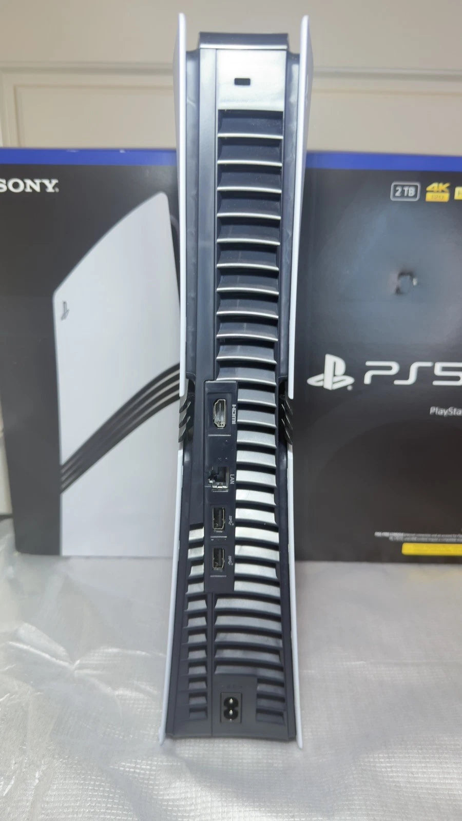 Sony PlayStation 5 Pro (PS5 Pro) 2 To SSD – Édition Numérique (Digital) – Comme Neuve en Boîte Complète