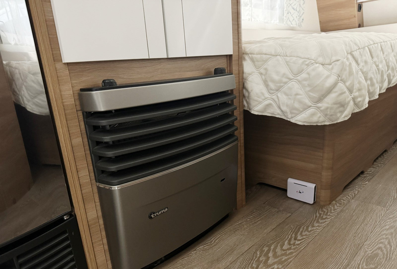 ESPLÉNDIDA CARAVANA HOBBY 515 UHL LUXURY (MODELO 2019)