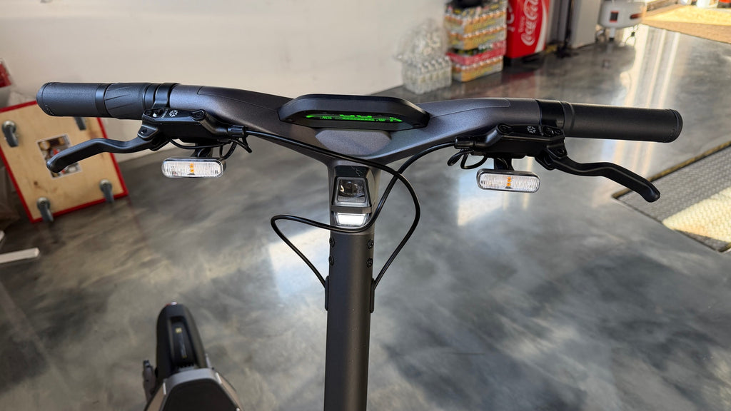 Trottinette électrique Segway Ninebot GT2P SuperScooter – Gris / Noir