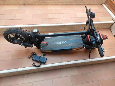 Trottinette Électrique Pliable Majestic Lewis Pro – Puissance, Confort & Pneus Tout-Terrain