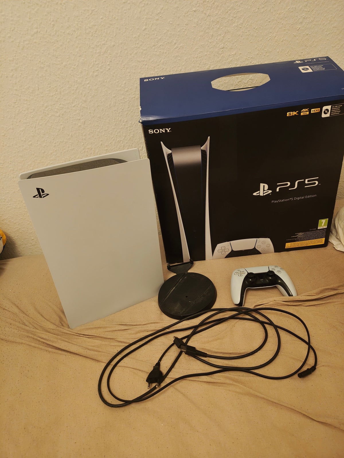Pack PlayStation 5 Digital Edition + DualSense + PS Plus Premium