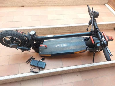 Trottinette Électrique Pliable Majestic Lewis Pro – Puissance, Confort & Pneus Tout-Terrain