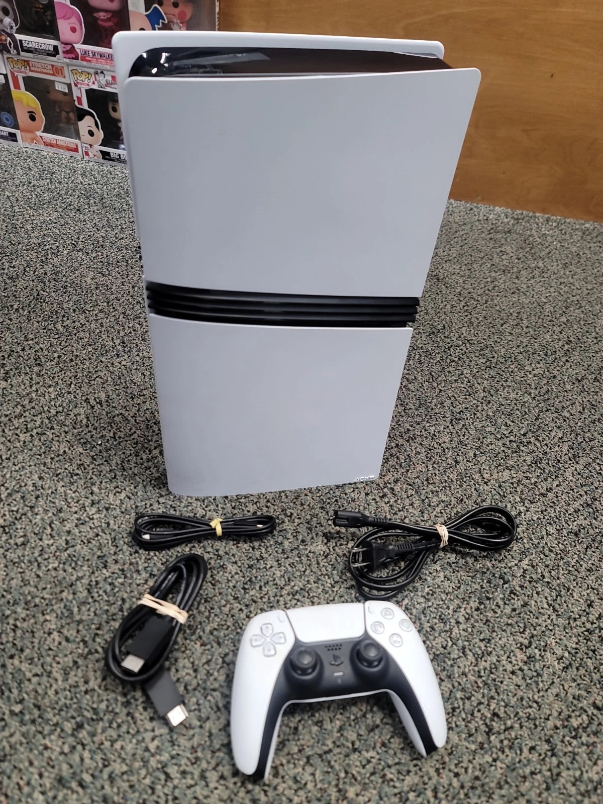 Sony PlayStation 5 Pro (PS5 Pro) - Édition avec Lecteur - SSD 2 To + Manette DualSense & Câbles