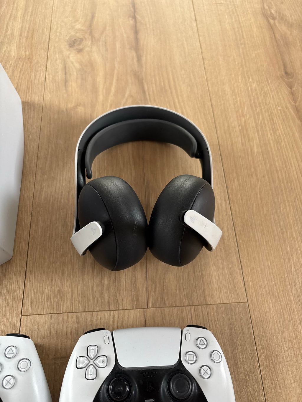 Sony PlayStation 5 Disc Edition – Pack Complet avec 2 Manettes DualSense + Casque Sans Fil Pulse Elite
