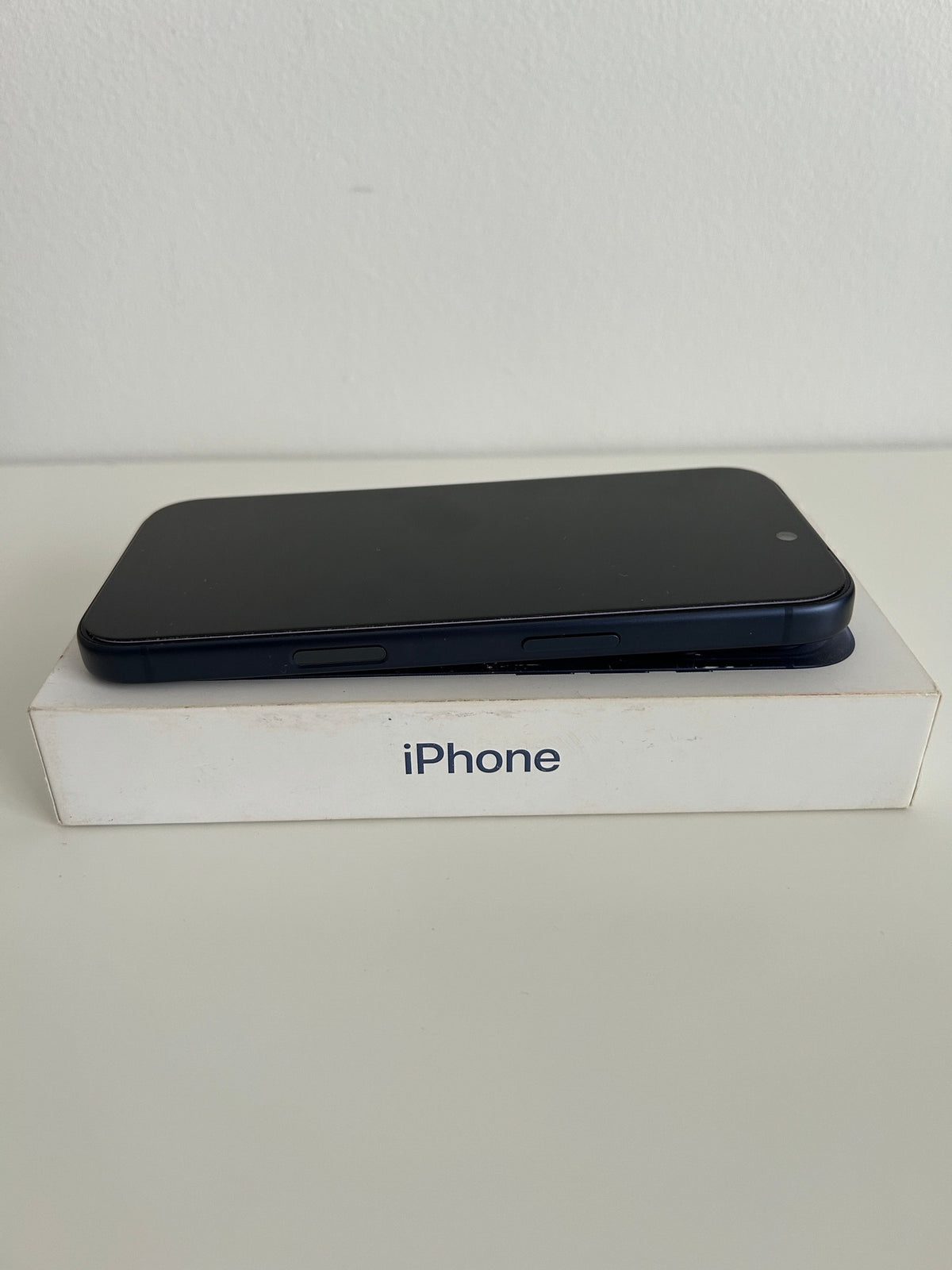 Apple iPhone 17 Pro 256 Go - Bleu - État Excellent (Batterie 100%)