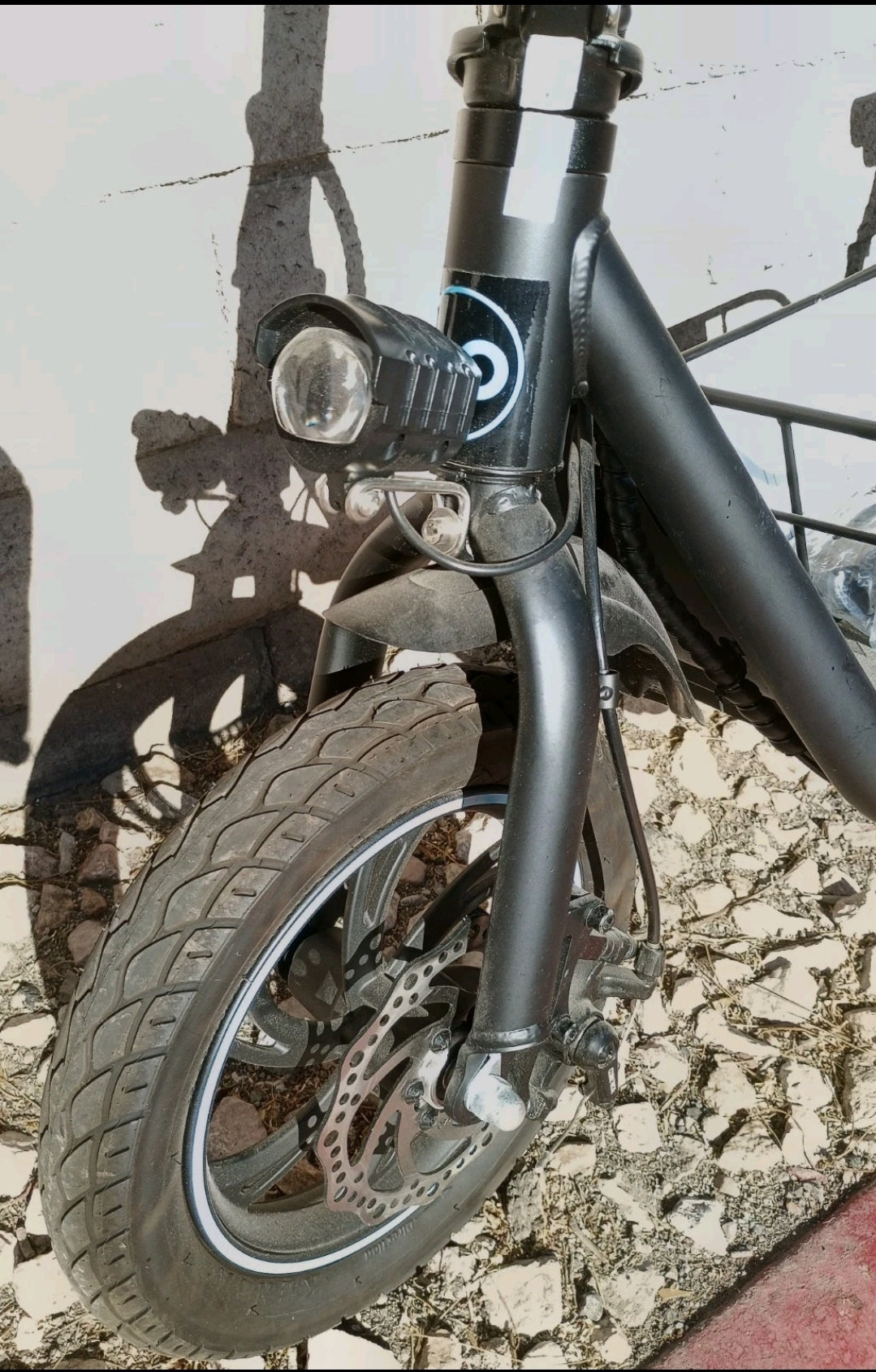 Trottinette Électrique Confort avec Siège & Panier – Seconde Main Certifiée