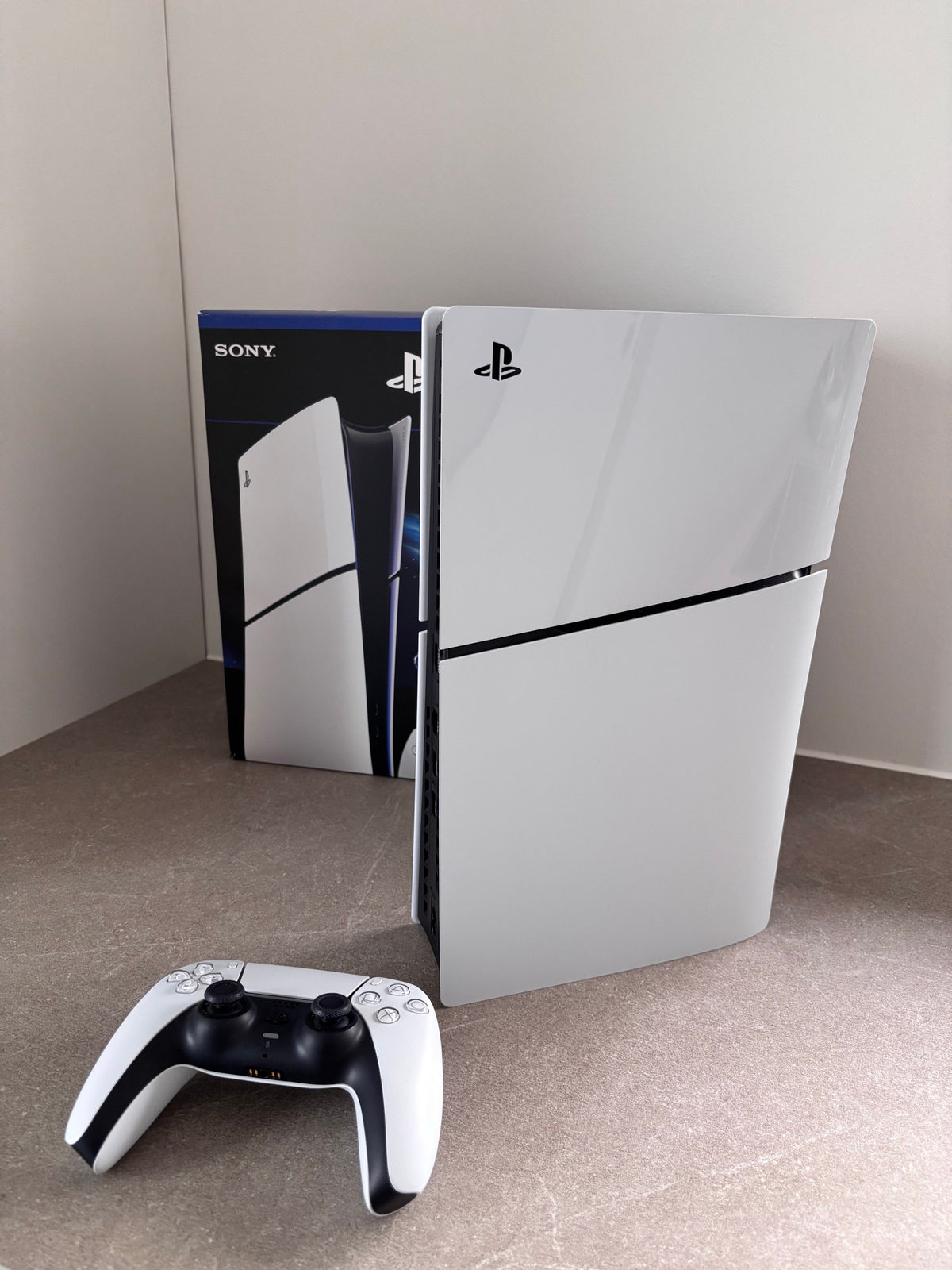 Console Sony PlayStation 5 Slim – SSD 1 To et manette DualSense