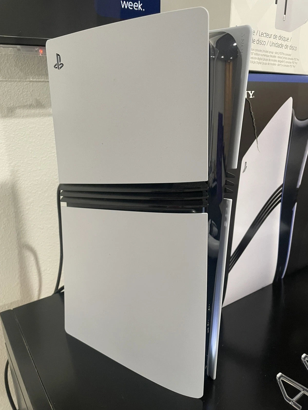 Console Sony PlayStation 5 Pro 2 To SSD + Lecteur de Disque – État Comme Neuf