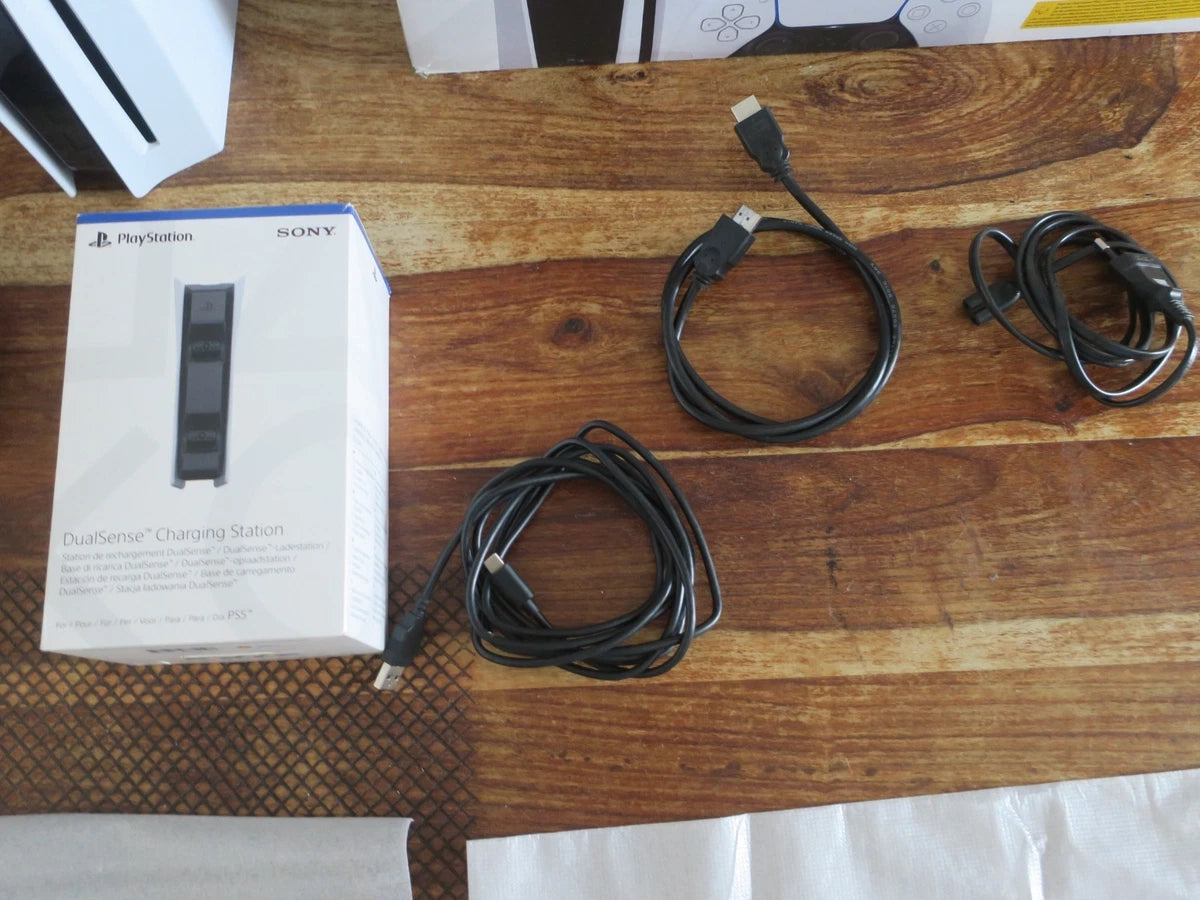 Pack Ultime PlayStation 5 (Standard 825Go) + Station de Charge Officielle SONY + Collection de 35+ Jeux - Excellent État