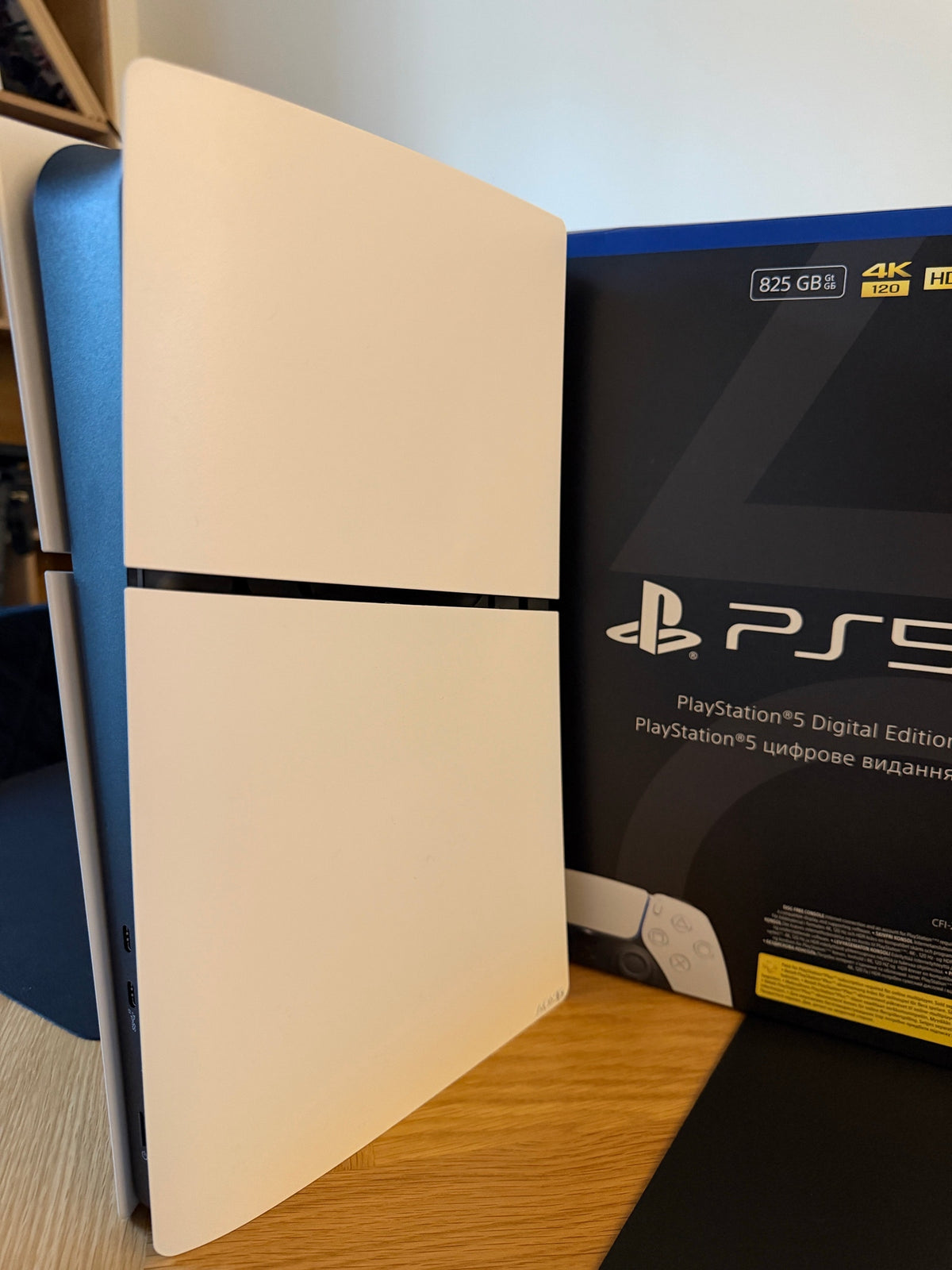 PlayStation 5 Digital Edition (Slim) 825 Go – État Irréprochable