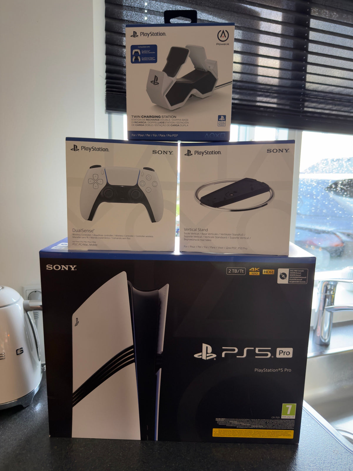 Console Sony PlayStation 5 Pro – 2 To (Édition Ultime & Accessoires)