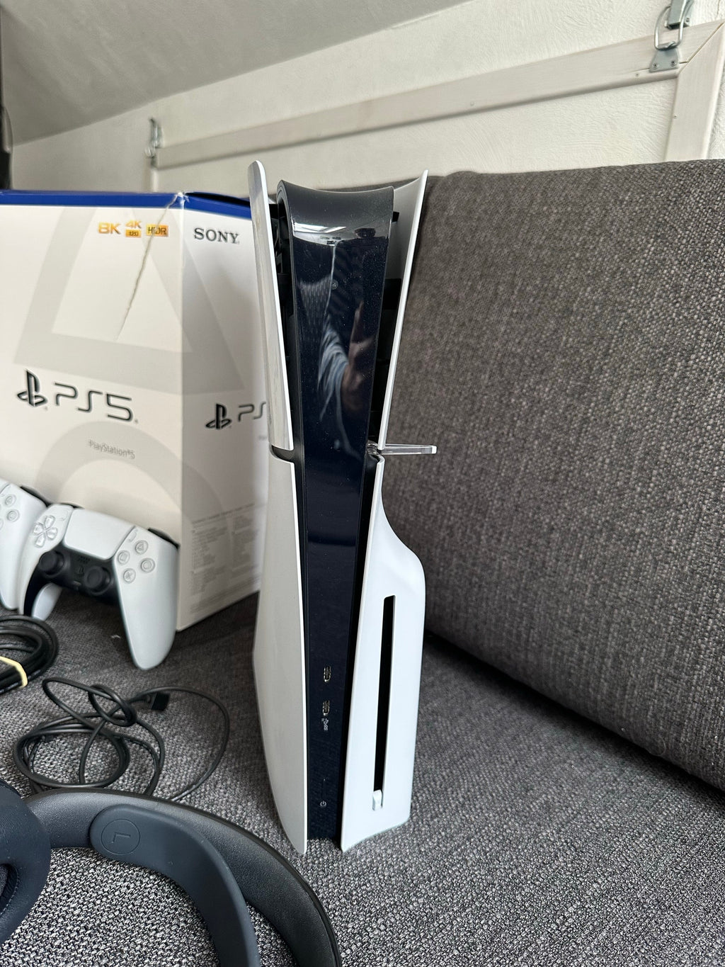 Pack PlayStation 5 Slim (Édition Lecteur de Disque) – 2 Manettes DualSense + Casque Sans Fil + Jeu EA Sports FC 24
