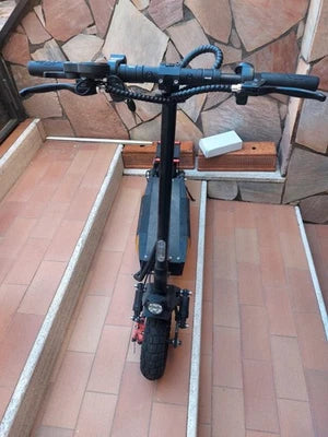 Trottinette Électrique Pliable Majestic Lewis Pro – Puissance, Confort & Pneus Tout-Terrain