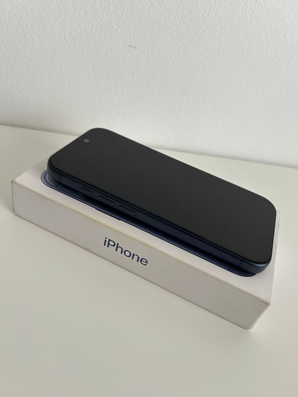 Apple iPhone 17 Pro 256 Go - Bleu - État Excellent (Batterie 100%)