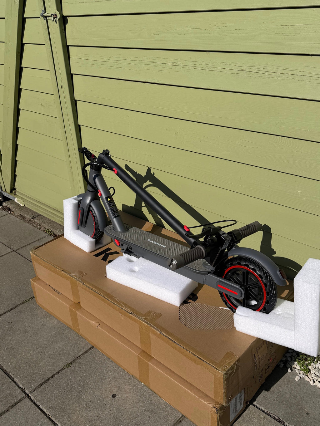 Trottinette électrique pliable 350 W – Pneus increvables & clignotants intégrés