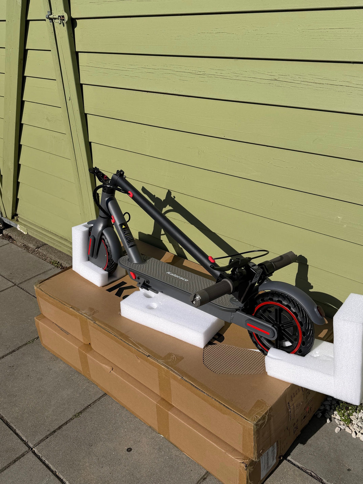 Trottinette électrique pliable 350 W – Pneus increvables & clignotants intégrés