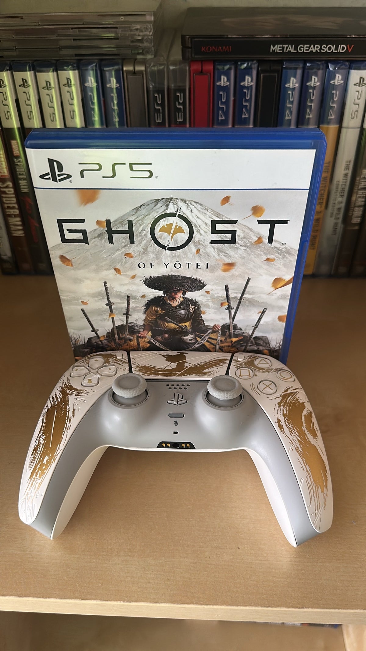 Console PlayStation 5 Slim (Édition Limitée Ghost of Yōtei) + Manette DualSense Thématique