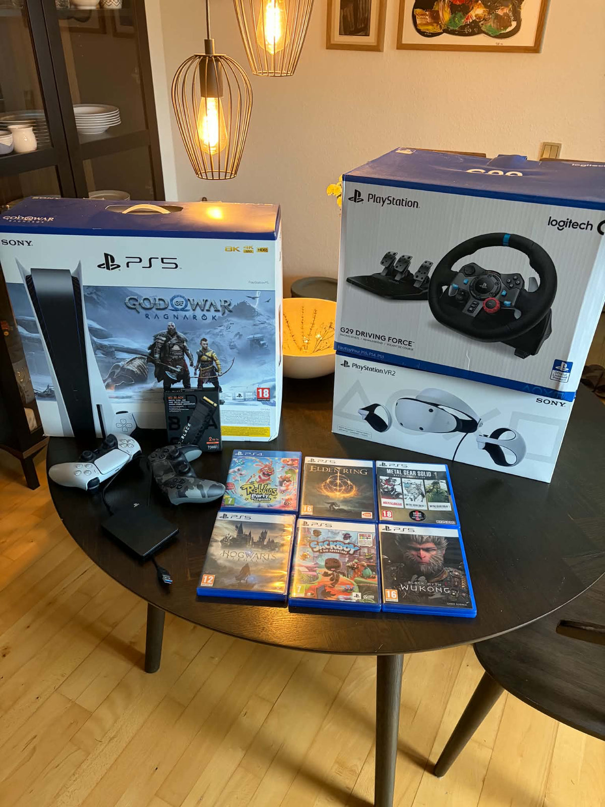 Pack Ultime PlayStation 5 – VR2 + Logitech G29 + SSD 2 To + Disque externe + 2 manettes & 6 jeux
