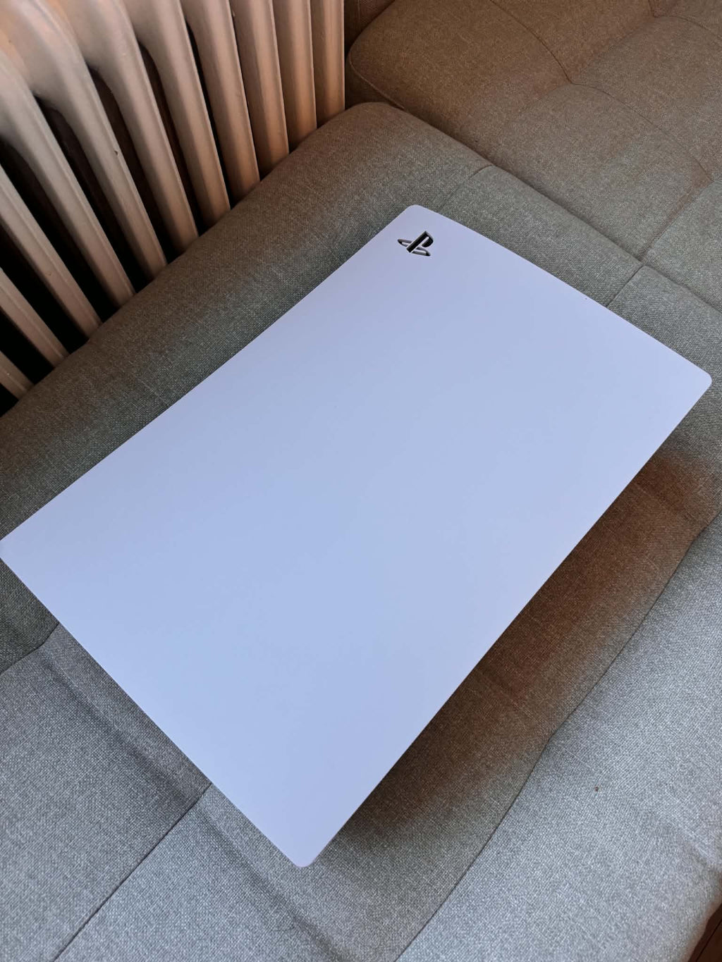 Pack Console PlayStation 5 (Édition Standard avec Lecteur de Disque) + 2 Manettes DualSense + Station de Charge + 7 Jeux