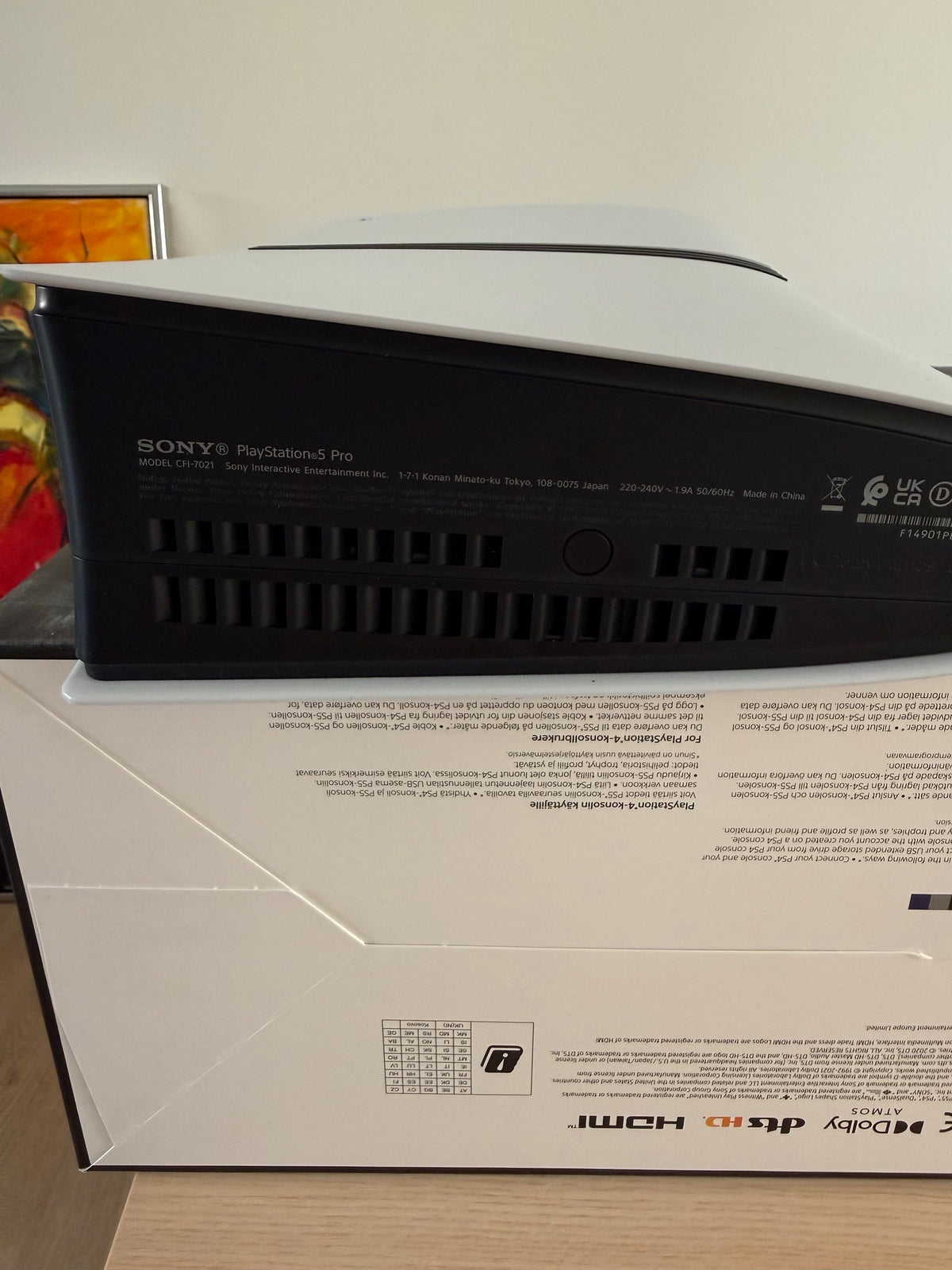 PlayStation 5 Pro 2 To – État Comme Neuf (Boîte d'origine & Manette)