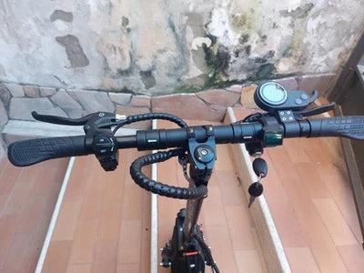 Trottinette Électrique Pliable Majestic Lewis Pro – Puissance, Confort & Pneus Tout-Terrain