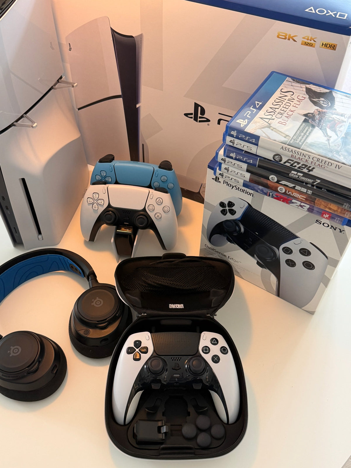 Pack Ultime Console Sony PlayStation 5 + Manette DualSense Edge + Casque SteelSeries + 2 Manettes + 6 Jeux