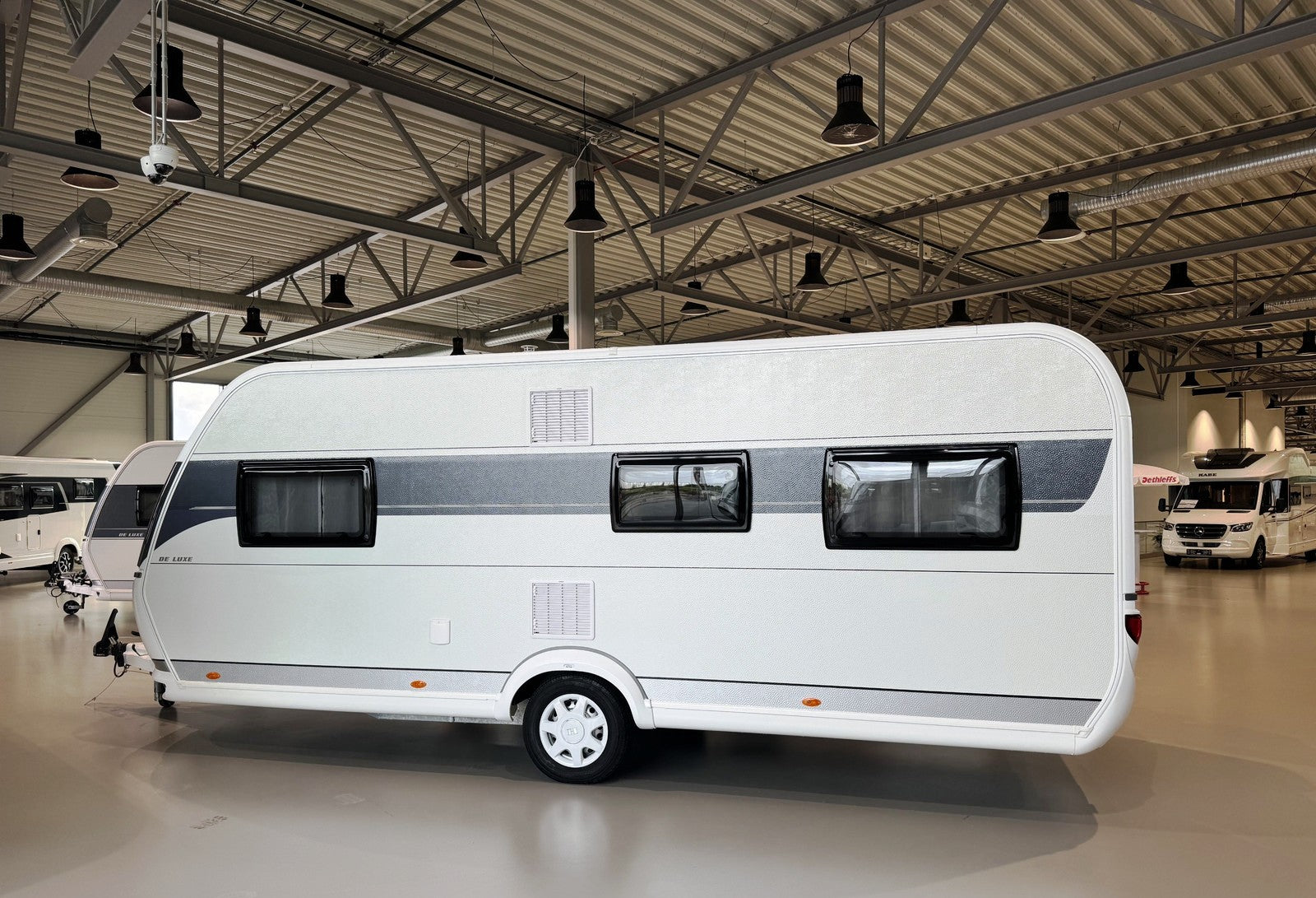 ESPLÉNDIDA CARAVANA HOBBY 515 UHL LUXURY (MODELO 2019)
