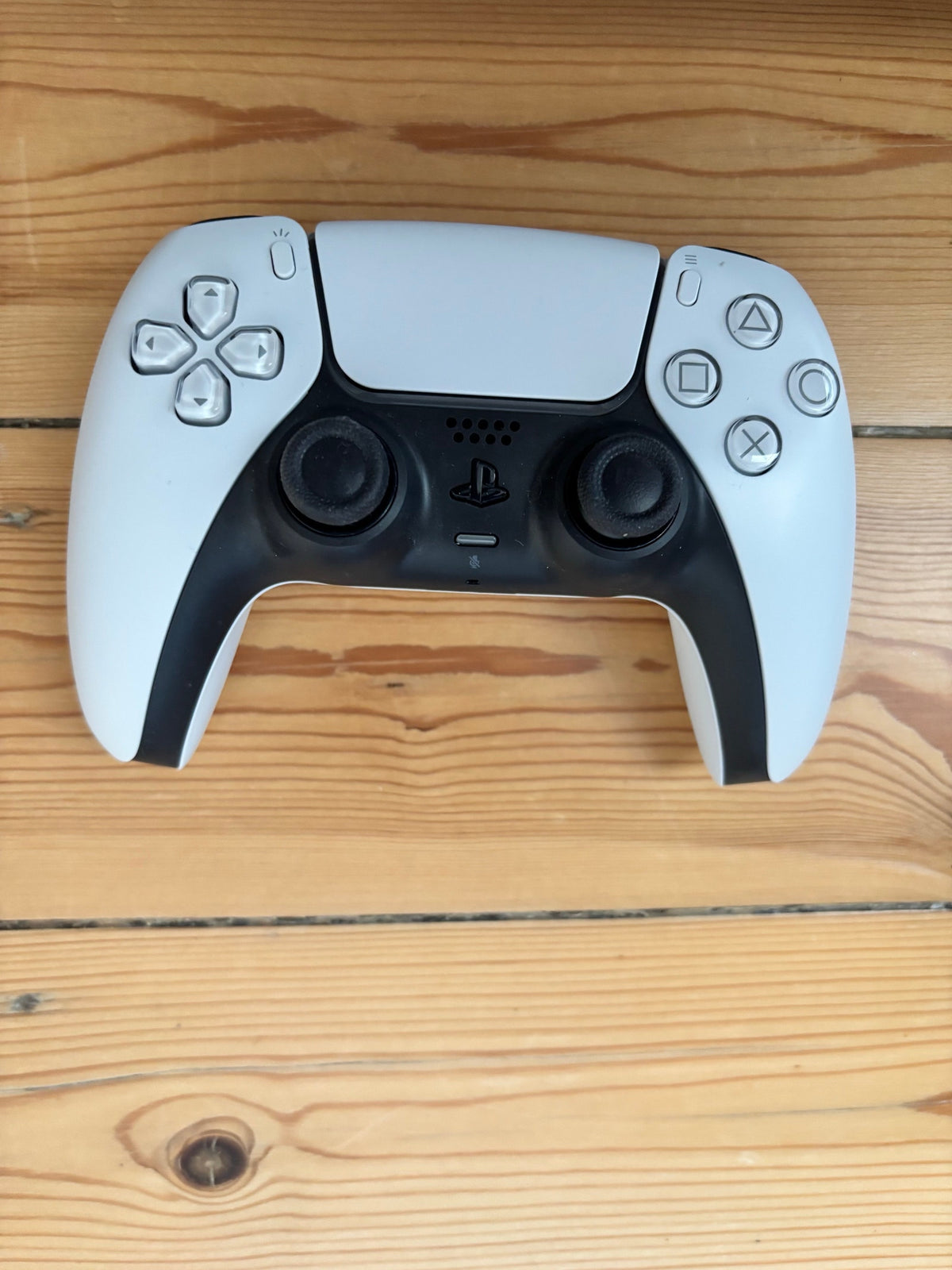 Pack PlayStation 5 Slim (Édition Digitale) + 2 Manettes sans fil DualSense