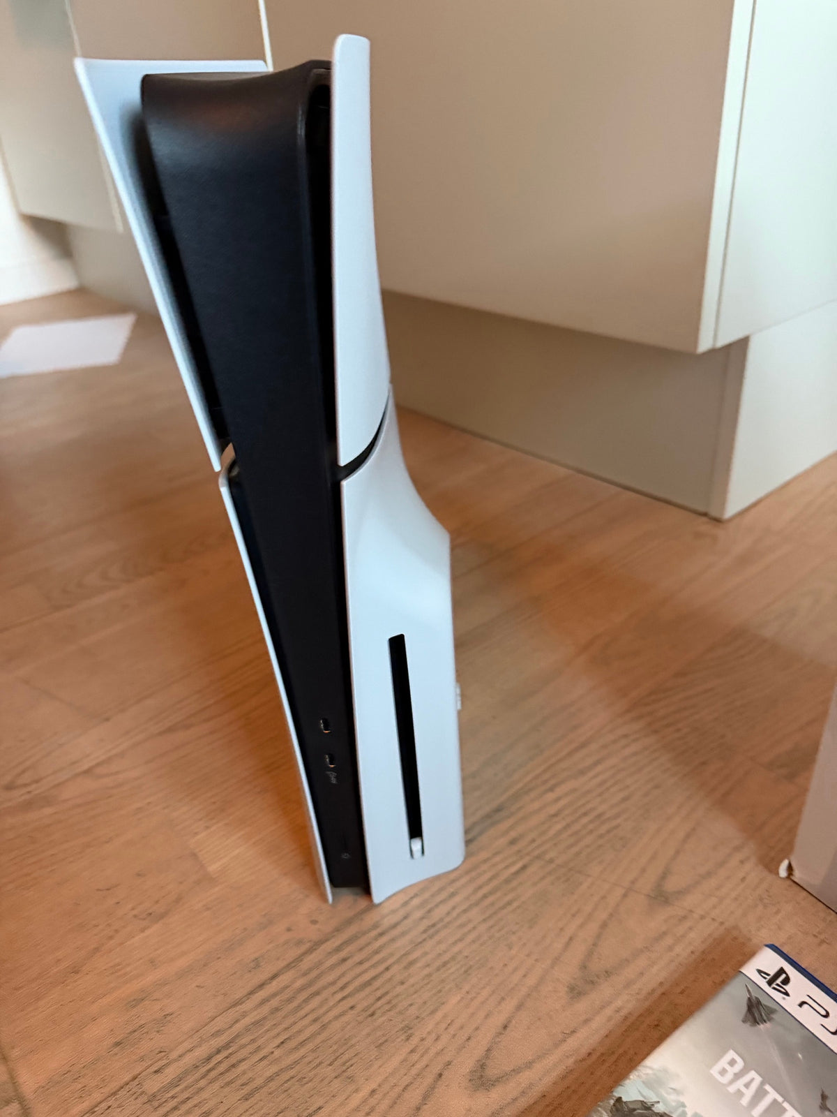 Console Sony PlayStation 5 Slim Édition avec lecteur de disque - 1 To - Comme neuve + 2 Manettes DualSense + 3 Jeux