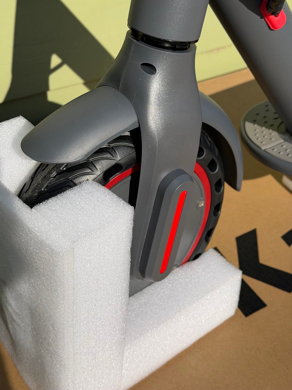 Trottinette électrique pliable 350 W – Pneus increvables & clignotants intégrés