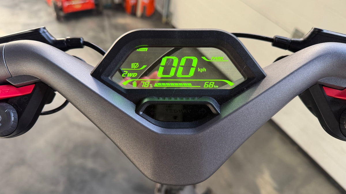 Trottinette électrique Segway Ninebot GT2P SuperScooter – Gris / Noir