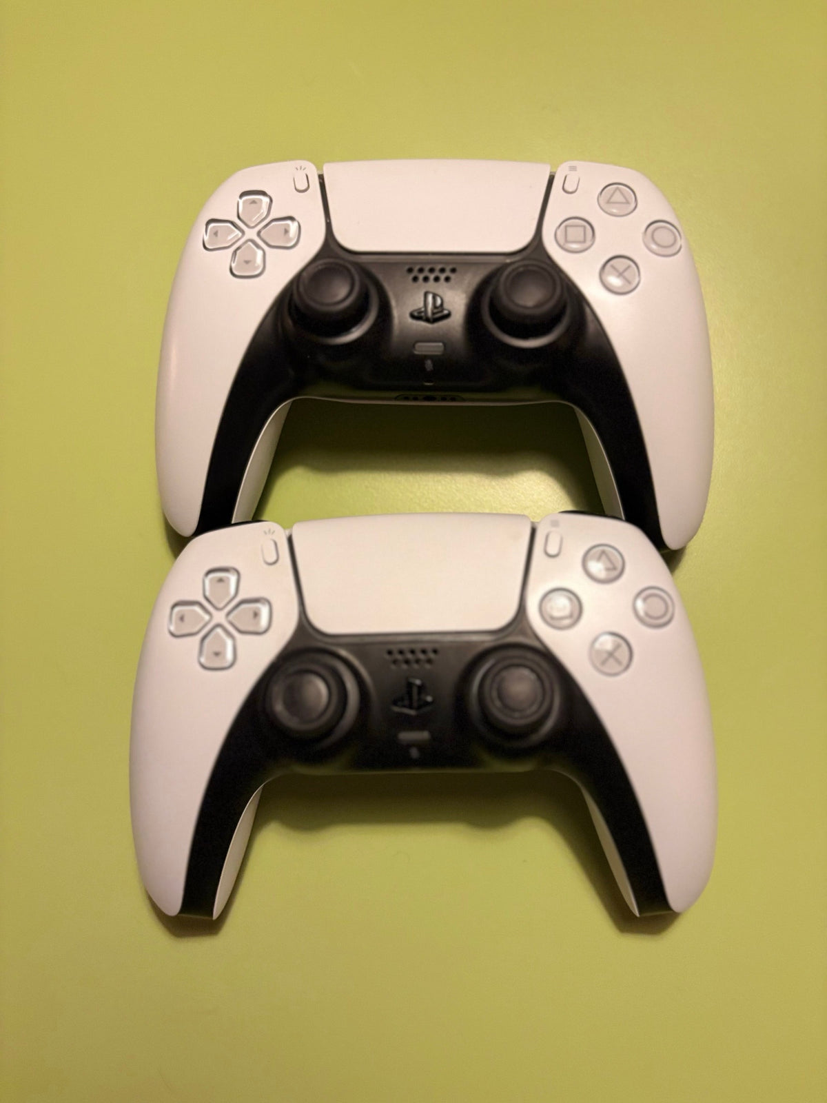 Pack Expérience Ultime : PlayStation®5 Slim (Lecteur Disque) + Casque Pulse Elite™ + 2 Manettes DualSense™ + Dying Light 2