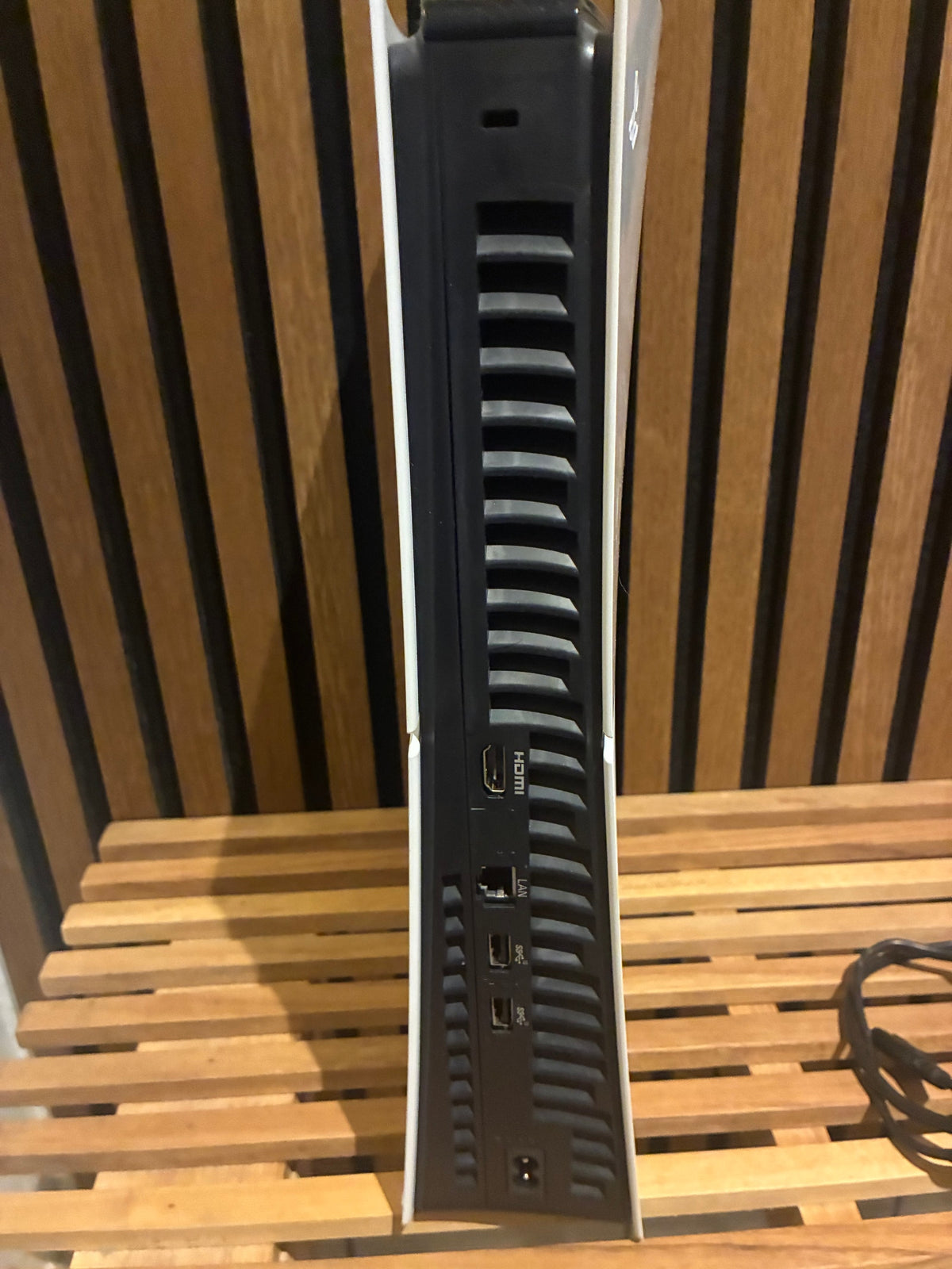 Sony PlayStation 5 (Édition Slim / Standard) + 2 Manettes DualSense — Occasion Reconditionnée