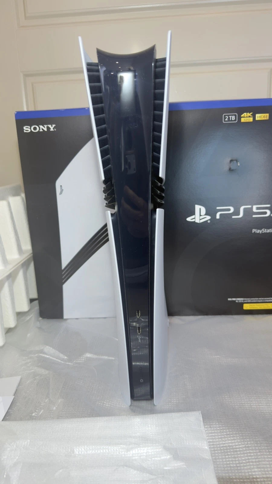 Sony PlayStation 5 Pro (PS5 Pro) 2 To SSD – Édition Numérique (Digital) – Comme Neuve en Boîte Complète