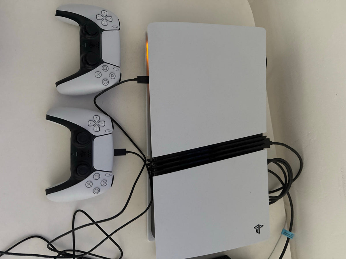 Console Sony PlayStation 5 Pro – Pack avec 2 Manettes DualSense - Vente Flash